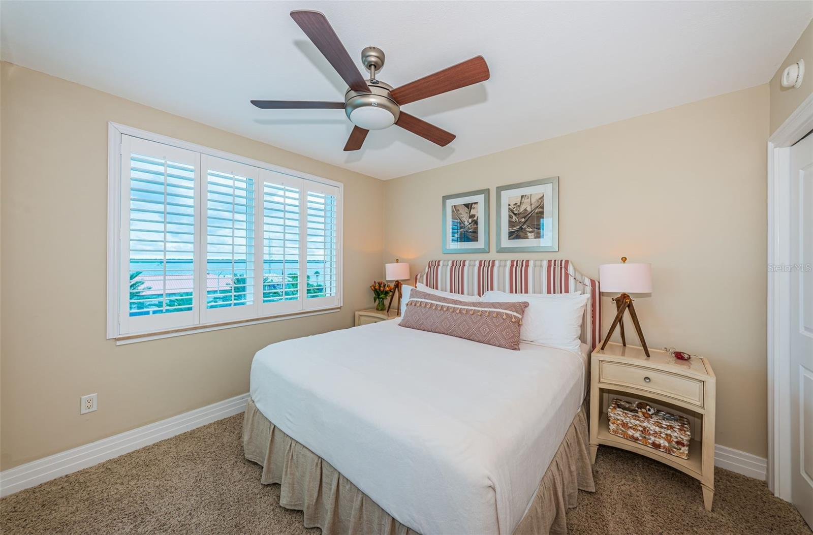 UTOPIA CONDO - Residential