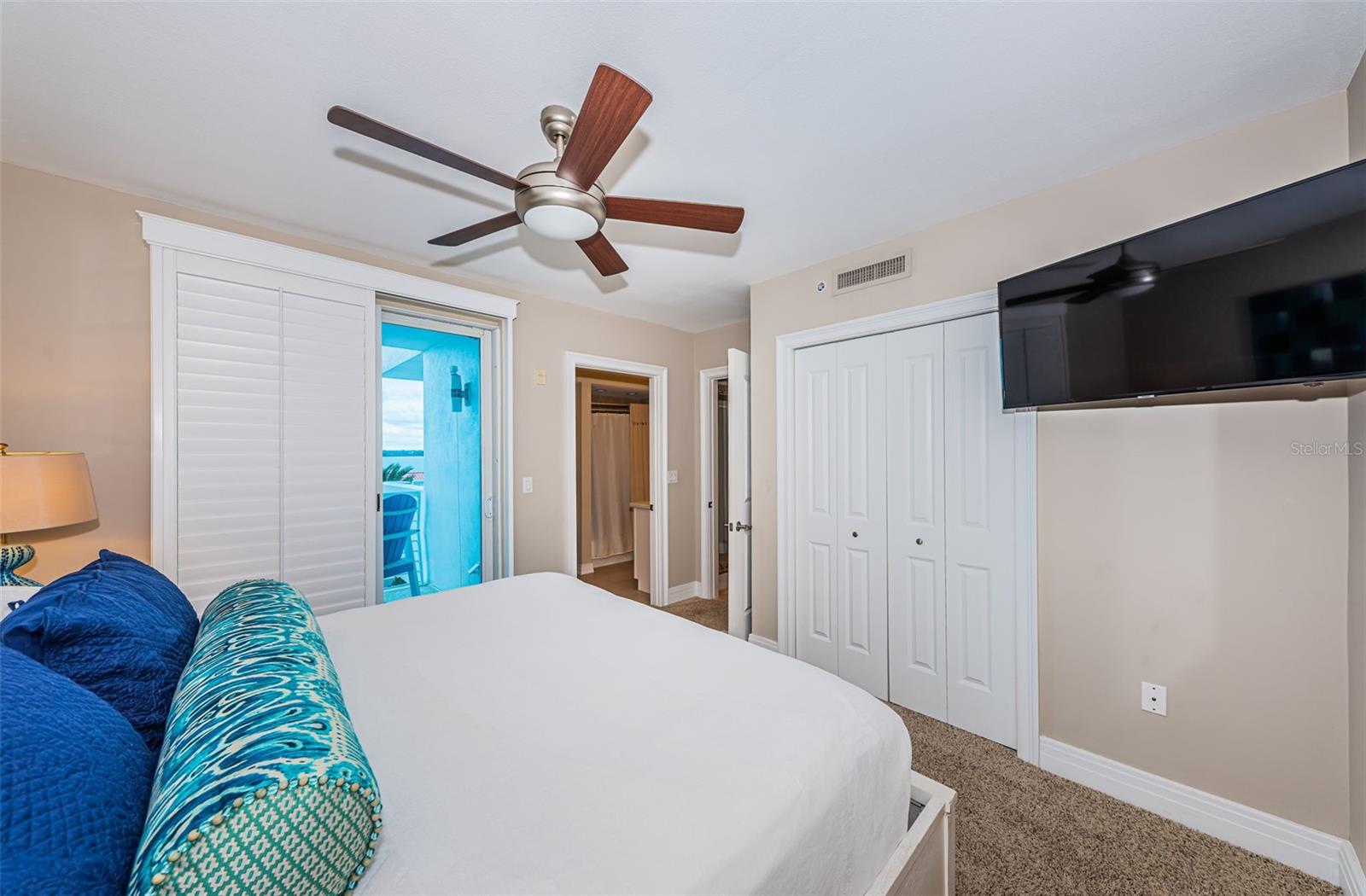 UTOPIA CONDO - Residential