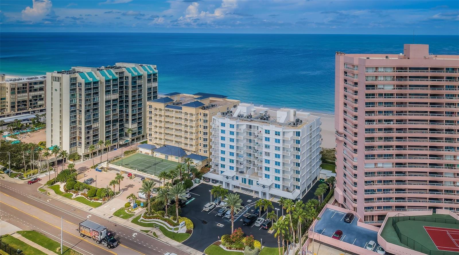UTOPIA CONDO - Residential