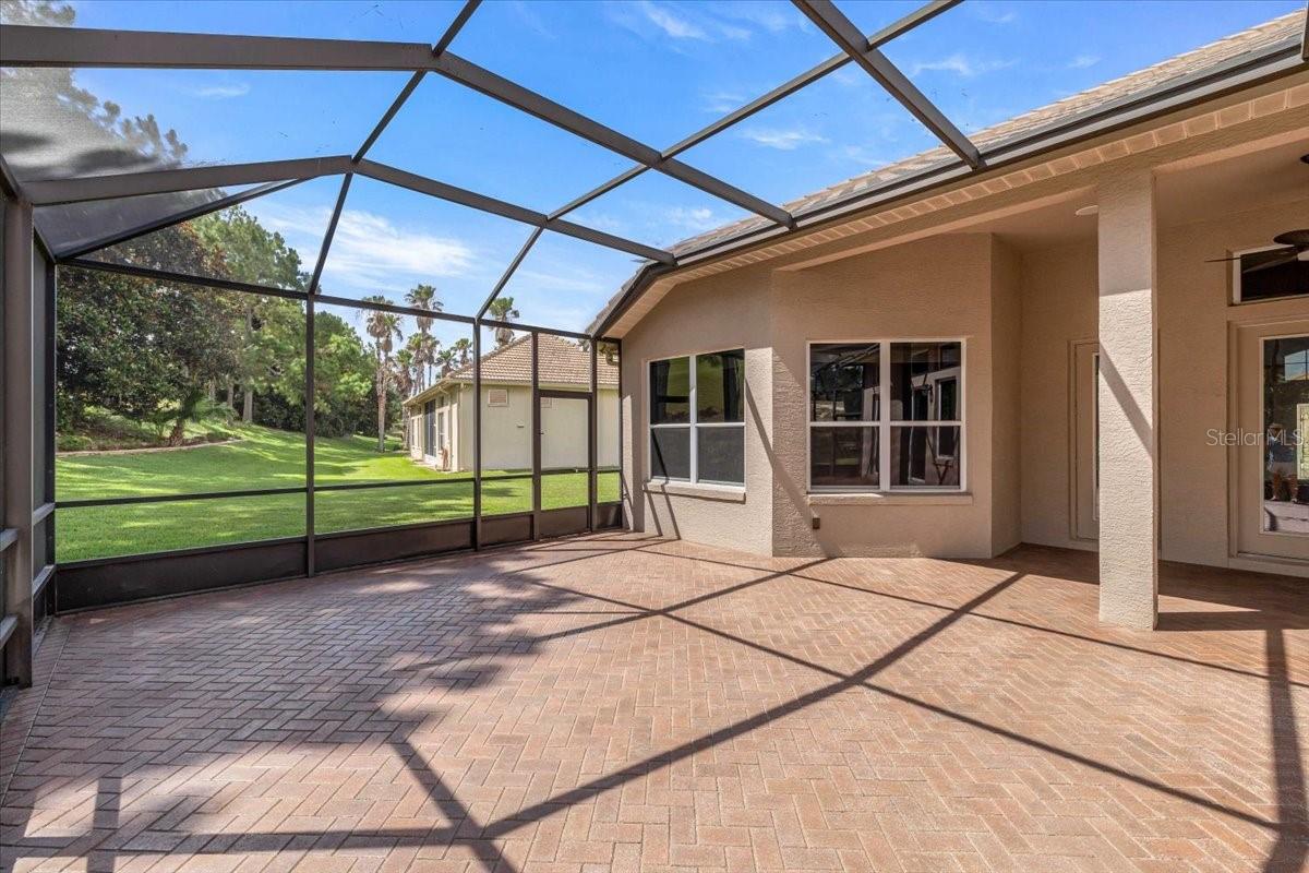 WOODSIDE - Residential