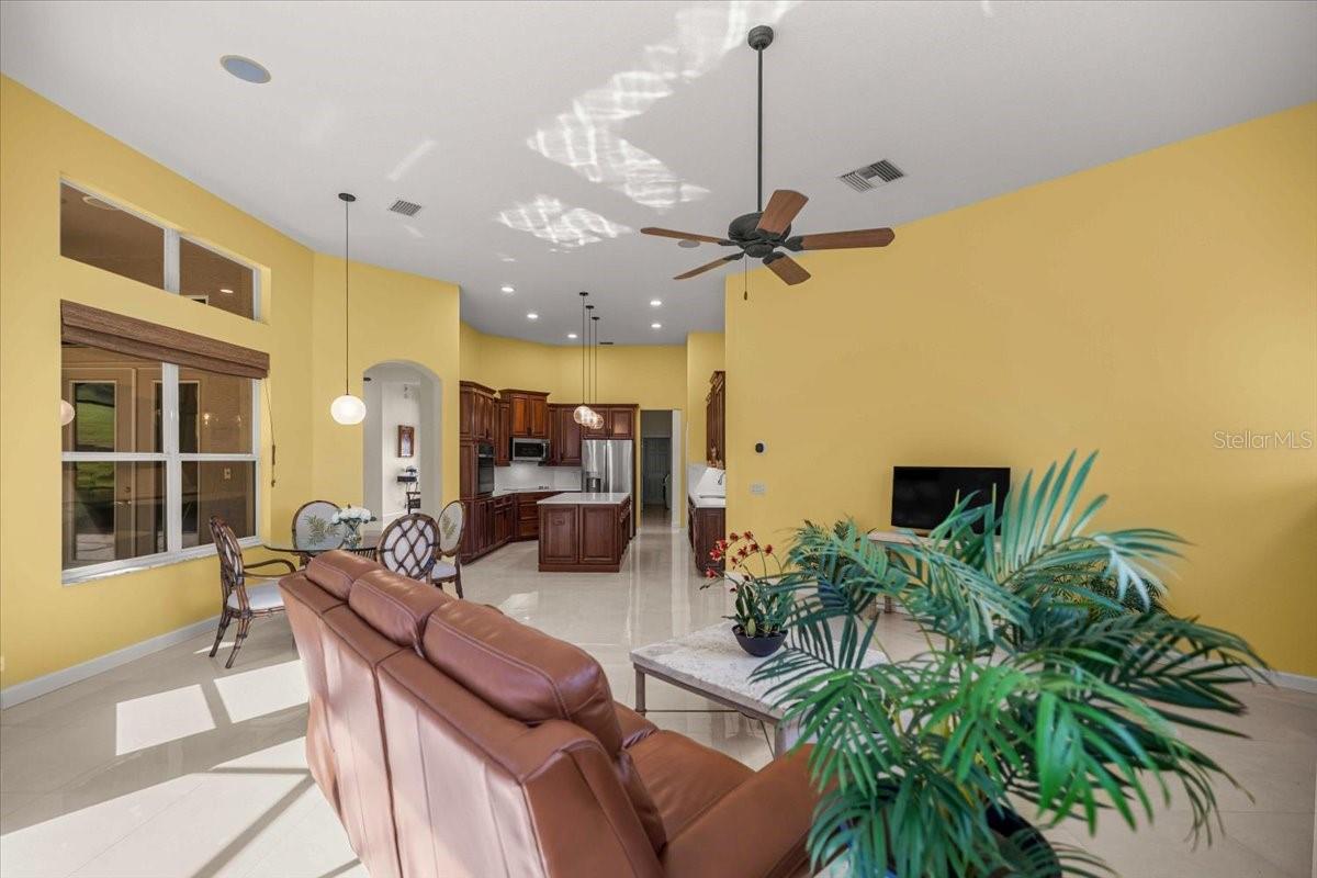 WOODSIDE - Residential