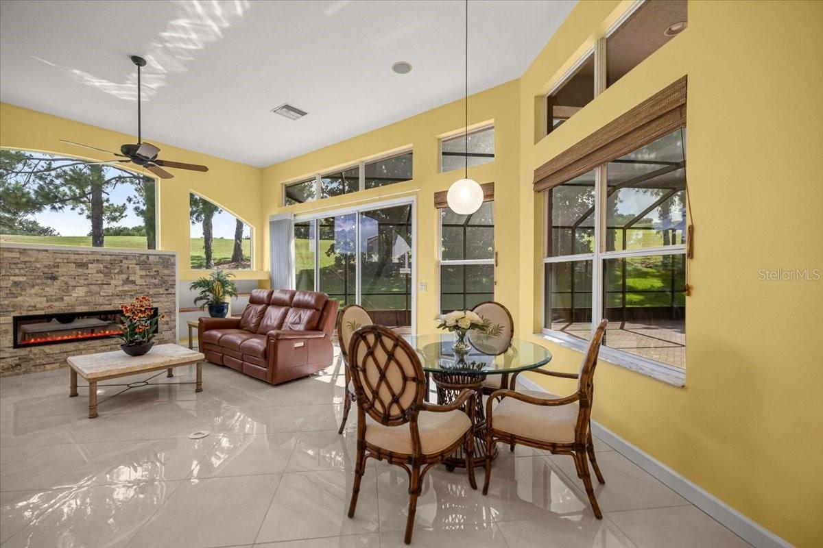 WOODSIDE - Residential