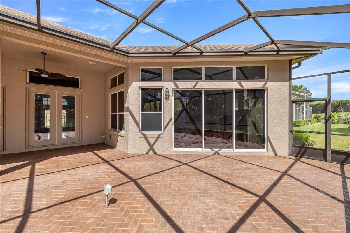 WOODSIDE - Residential