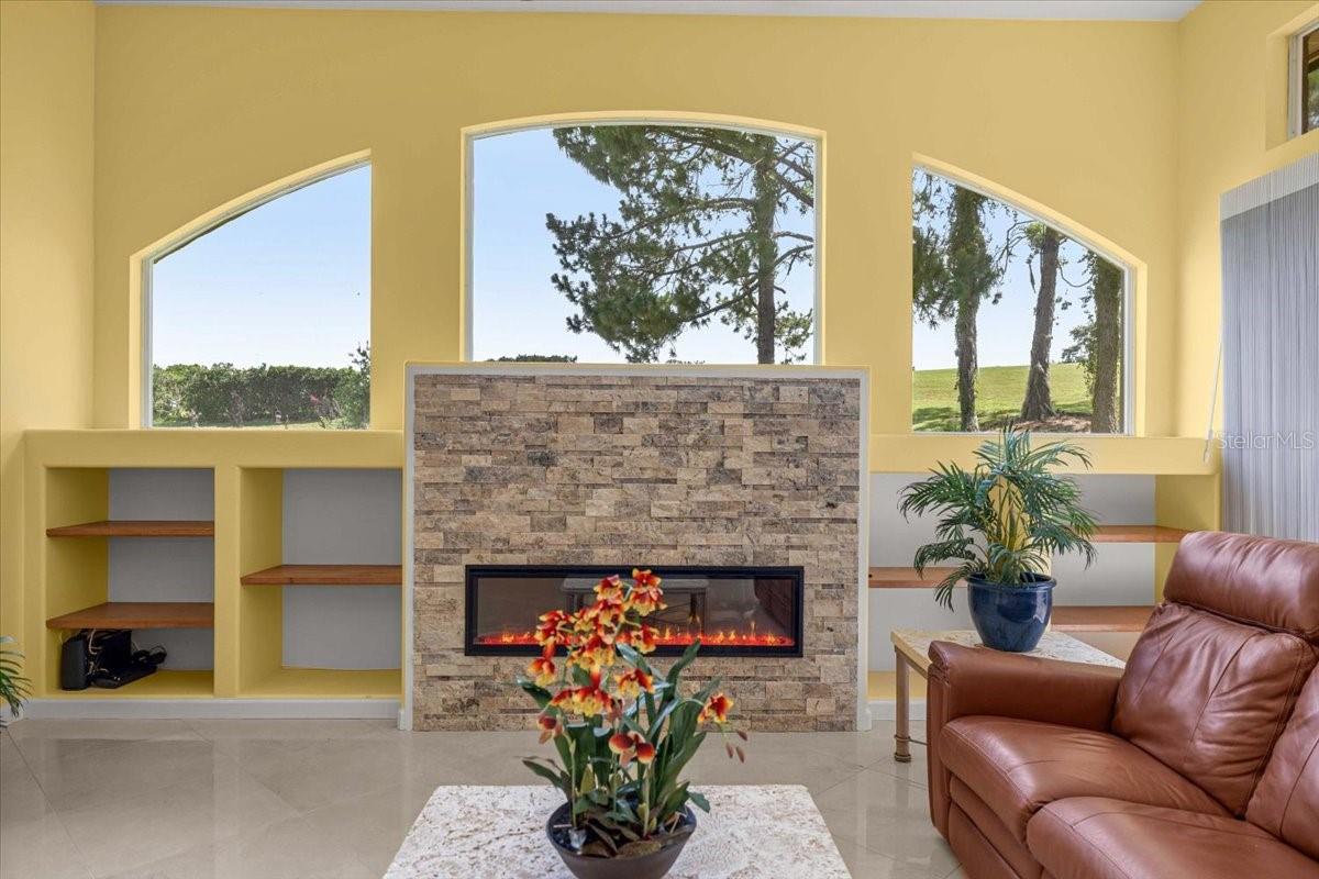 WOODSIDE - Residential