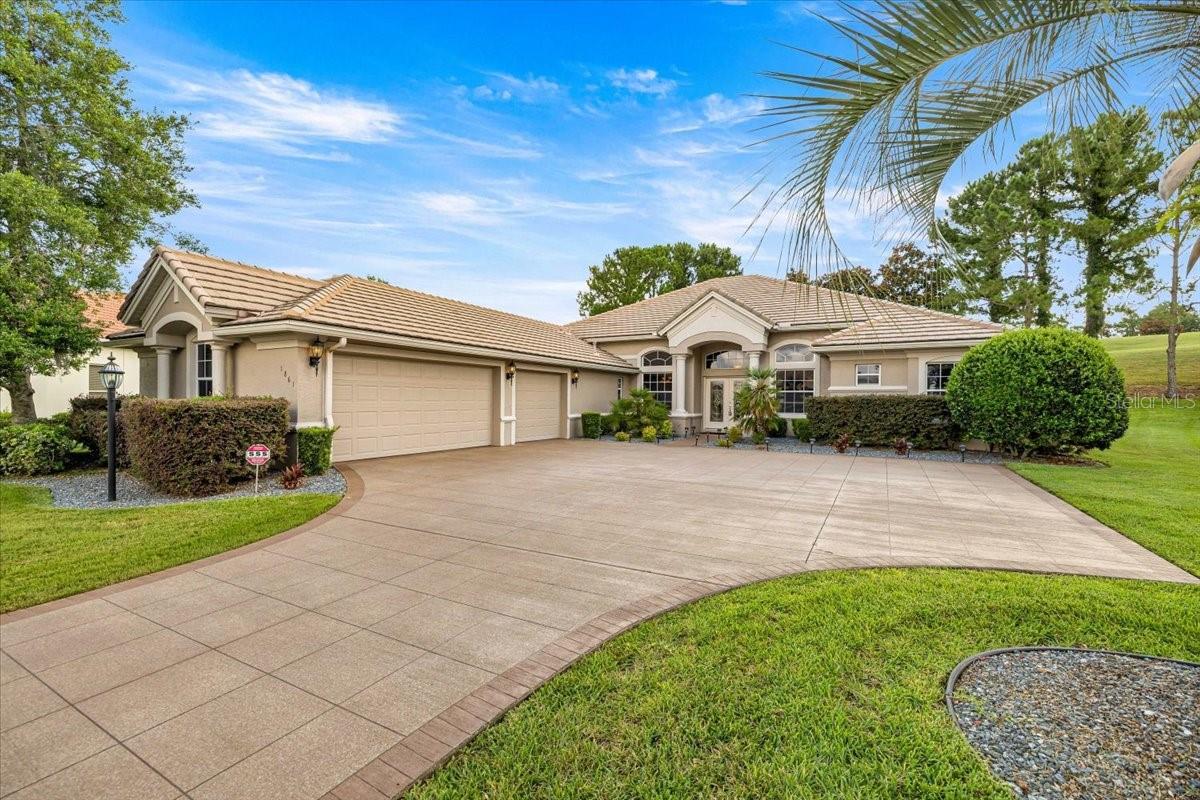WOODSIDE - Residential