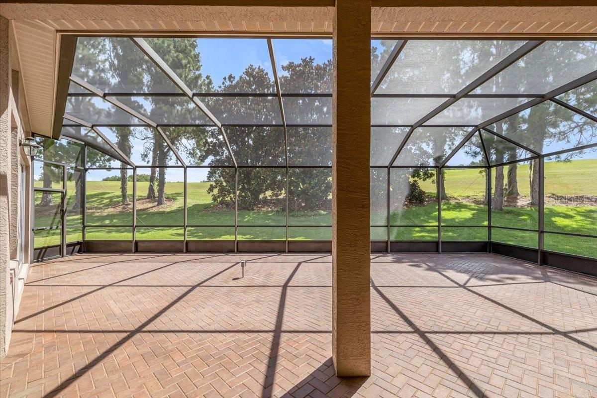 WOODSIDE - Residential