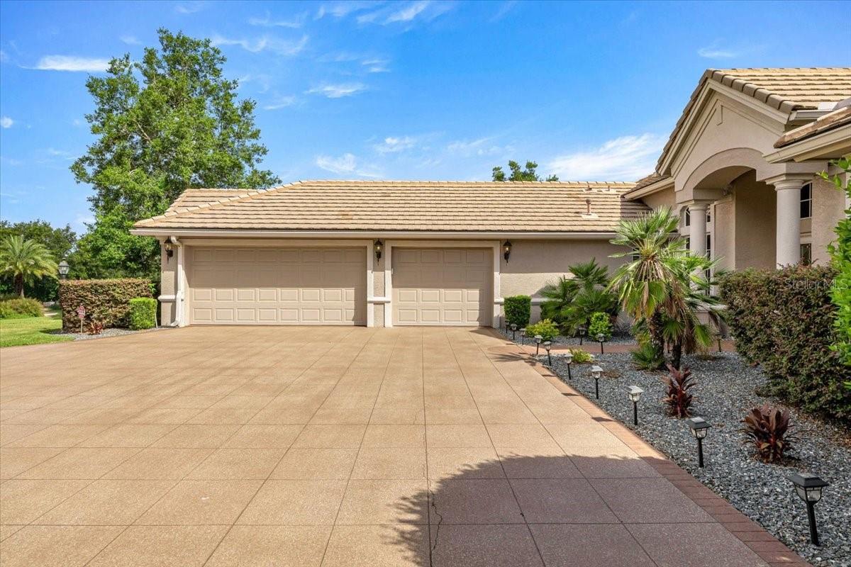 WOODSIDE - Residential