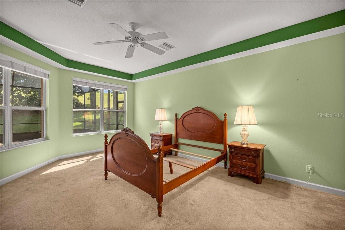 WOODSIDE - Residential