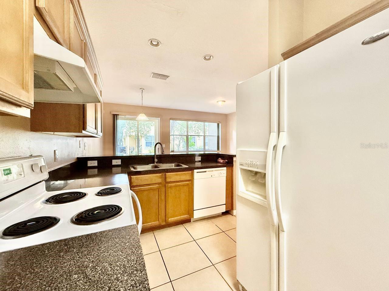 STONE RIDGE AT HIGHWOODS PRESE - Residential Lease