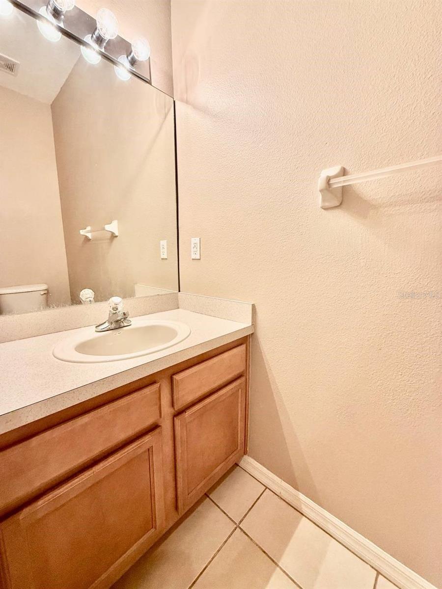 STONE RIDGE AT HIGHWOODS PRESE - Residential Lease