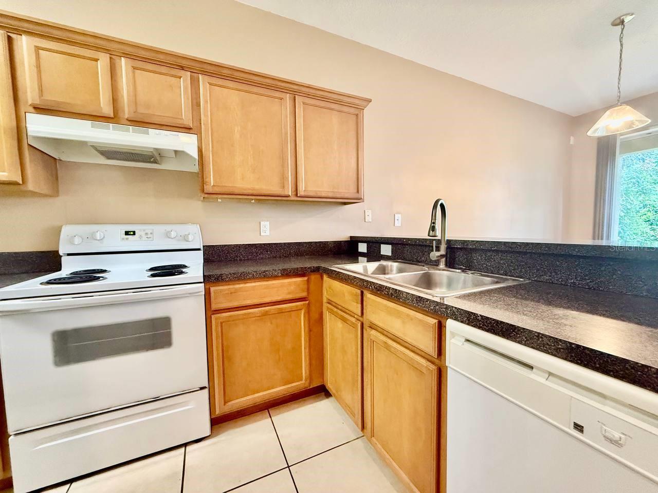 STONE RIDGE AT HIGHWOODS PRESE - Residential Lease