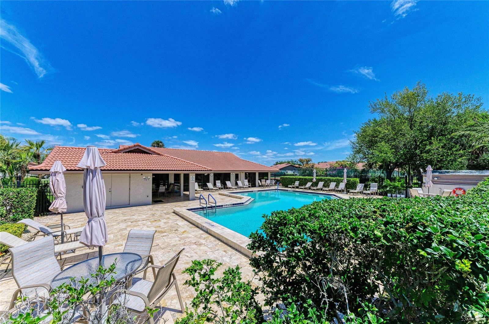 LAKESHORE VILLAGE - Residential