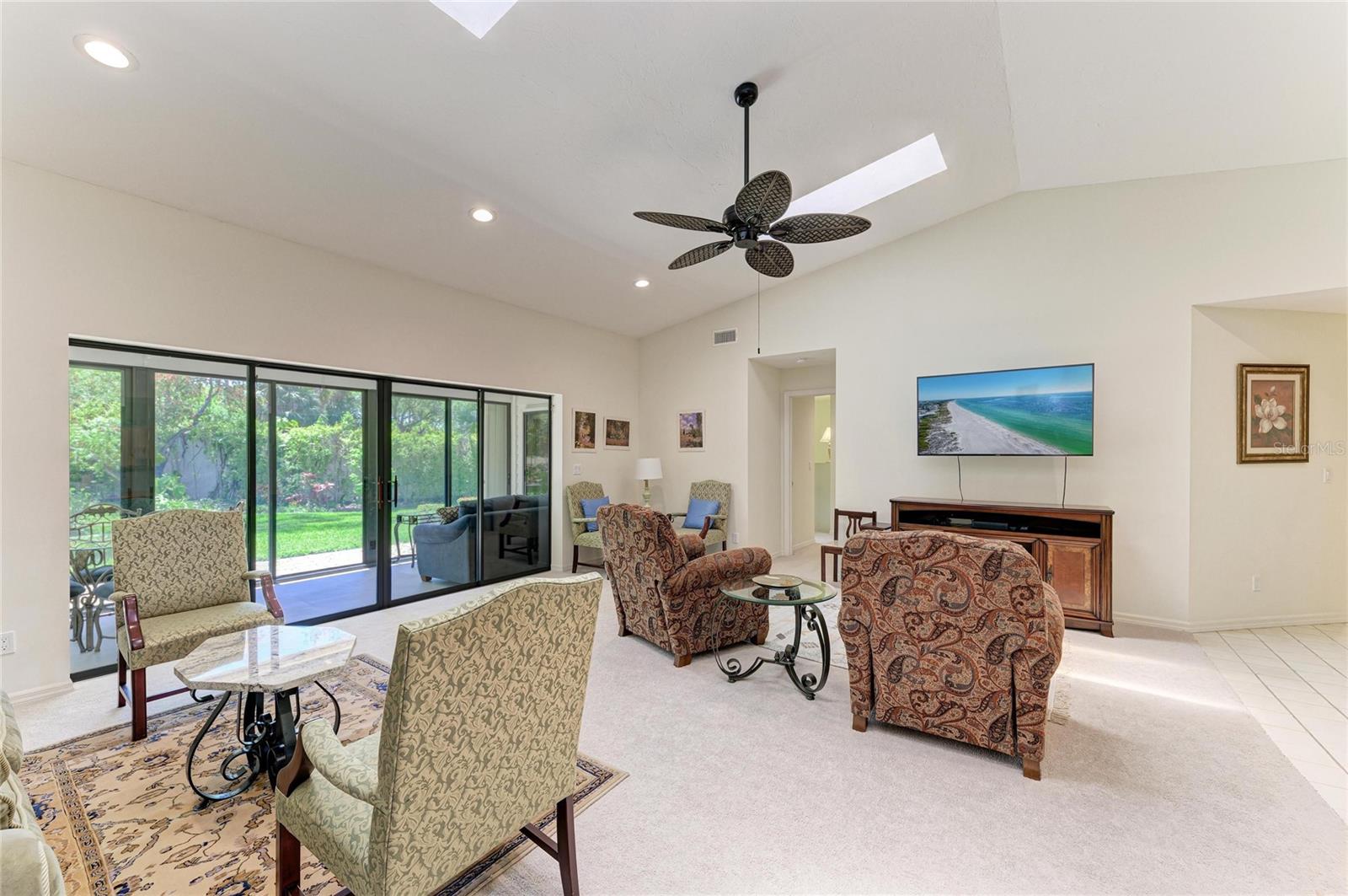 LAKESHORE VILLAGE - Residential