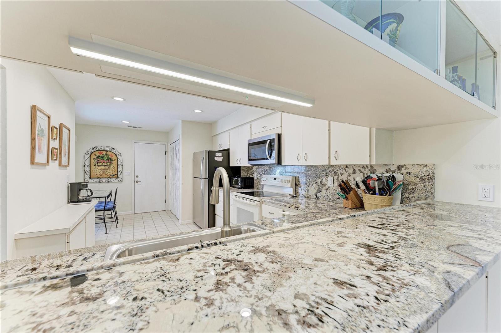 LAKESHORE VILLAGE - Residential