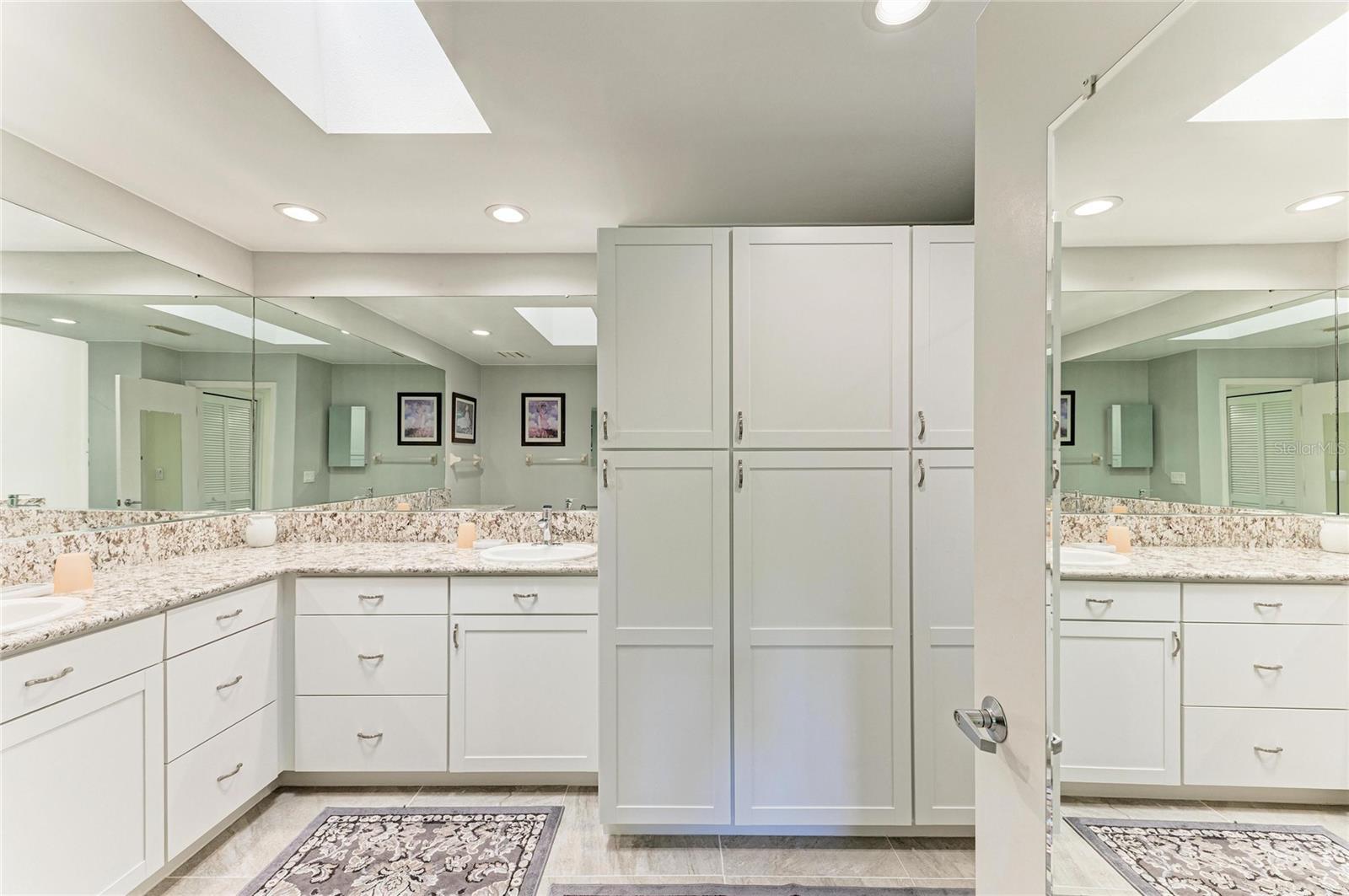 LAKESHORE VILLAGE - Residential