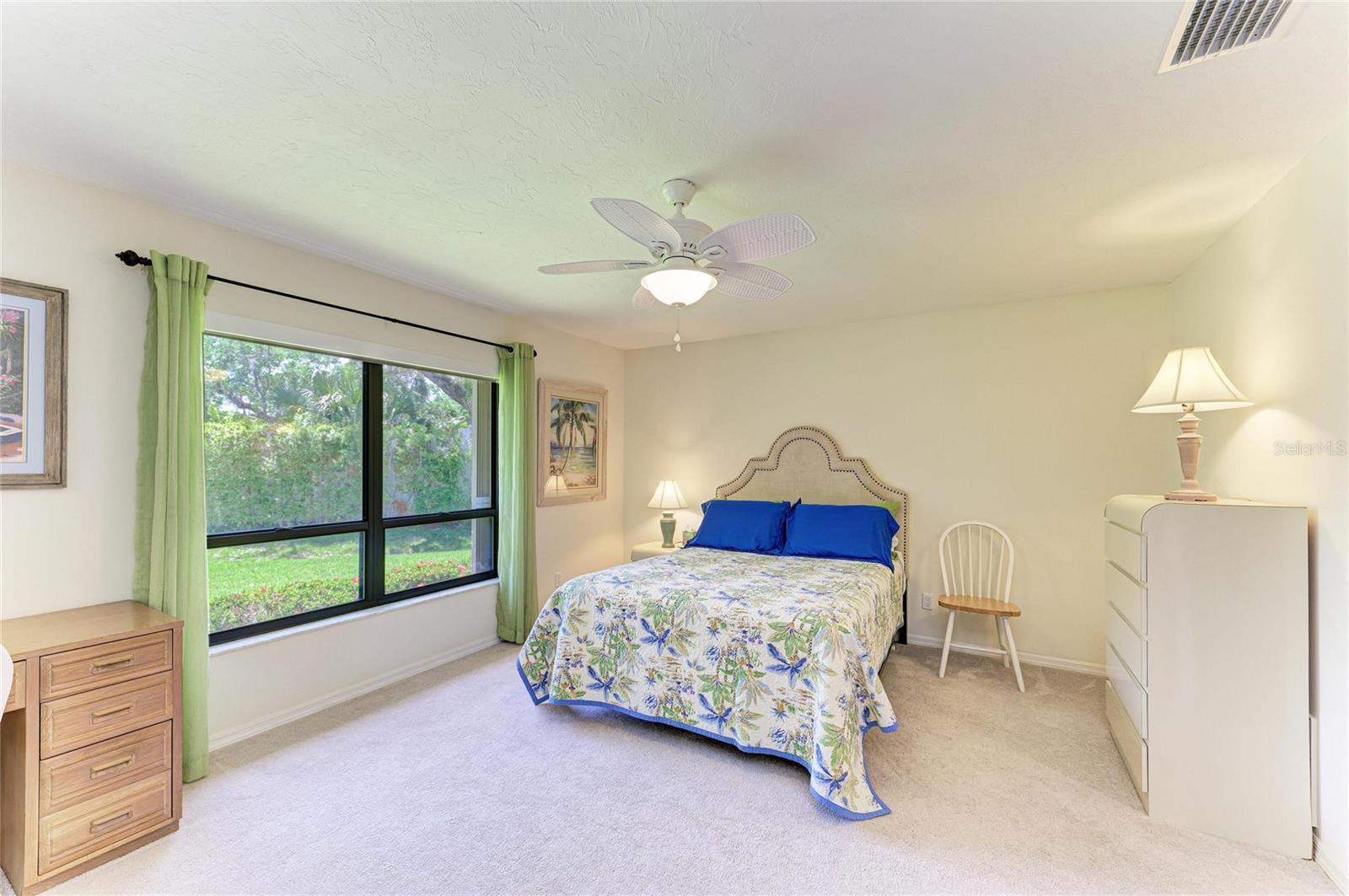 LAKESHORE VILLAGE - Residential