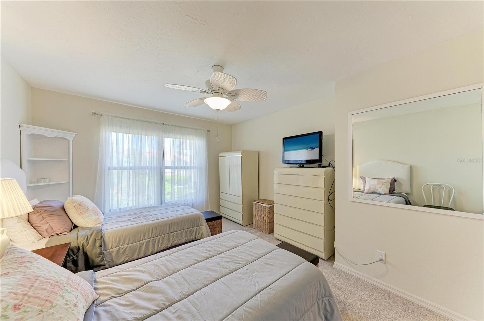 LAKESHORE VILLAGE - Residential
