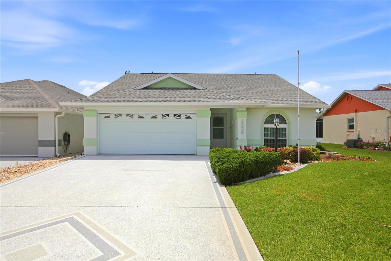 VANTAGE POINTE PH 02 - Residential