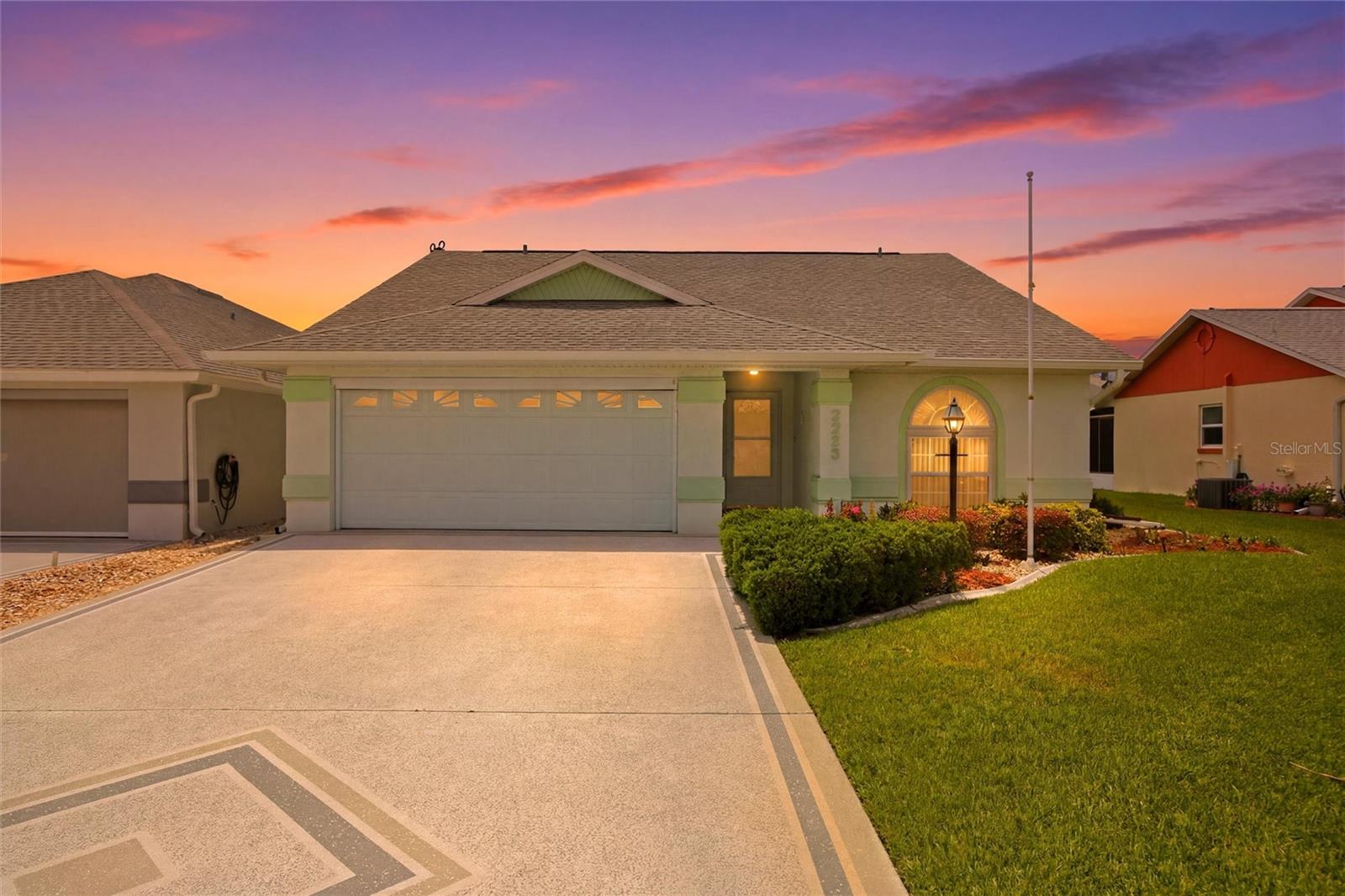 VANTAGE POINTE PH 02 - Residential