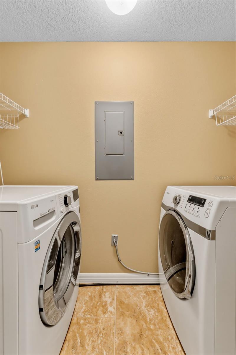 SCHOONER COVE A CONDO PH 17 - Residential