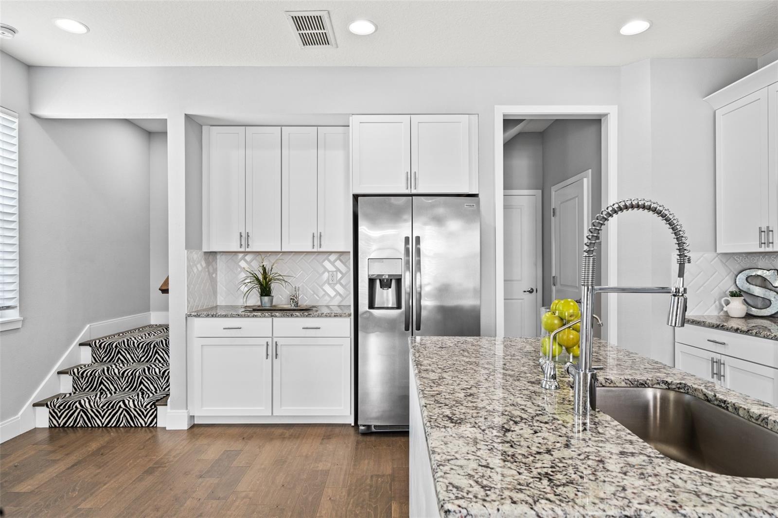 CAMELLIA SQUARE TWNHMS - Residential Lease