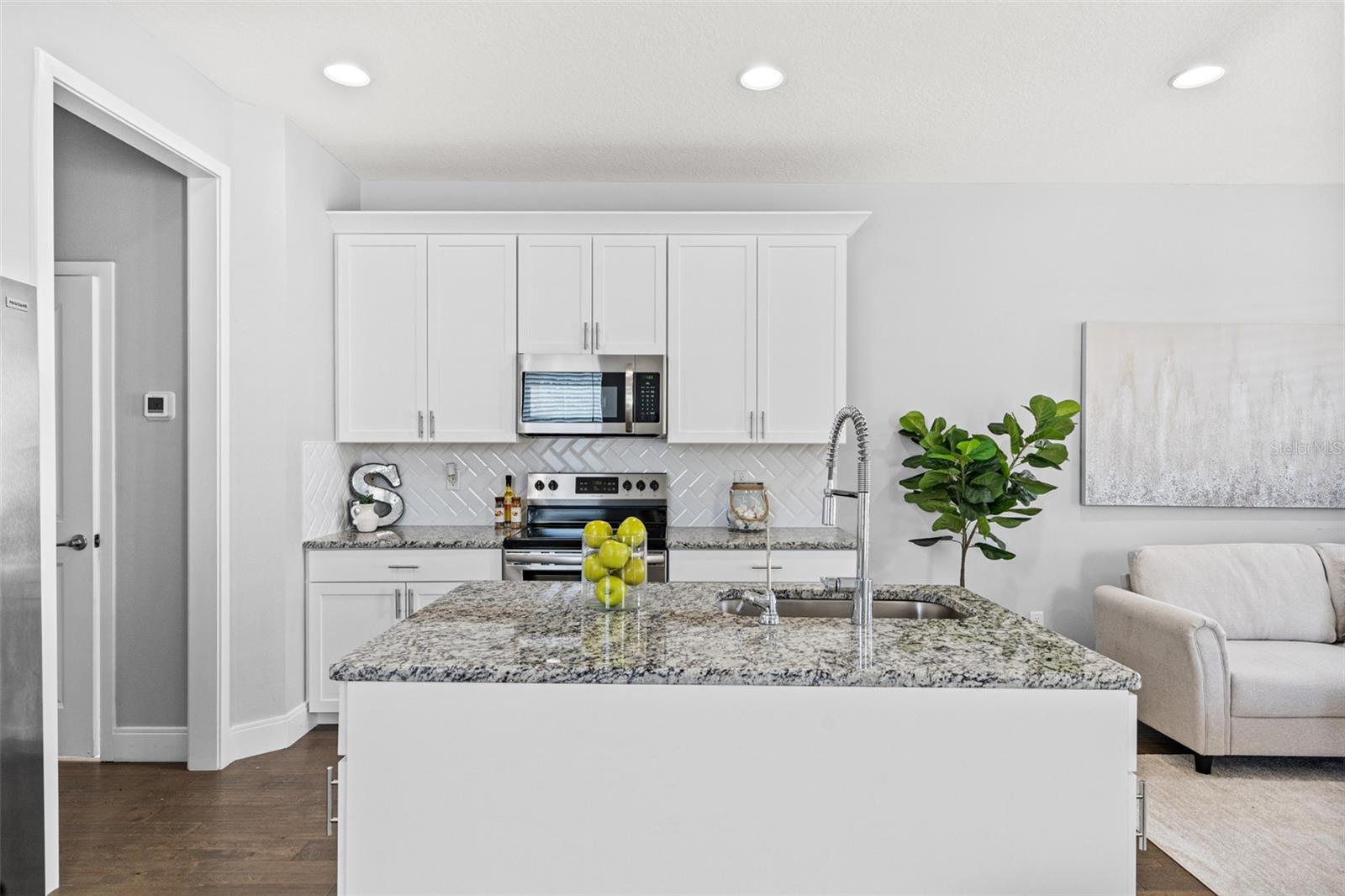 CAMELLIA SQUARE TWNHMS - Residential Lease