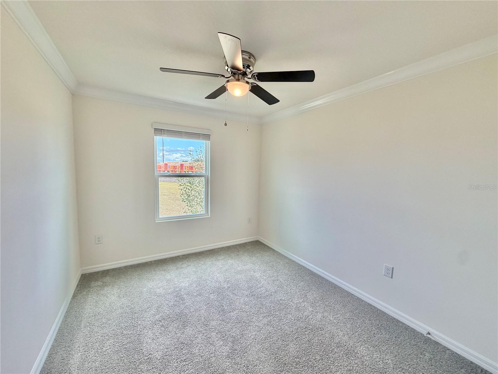 LAUREL COMMONS - Residential