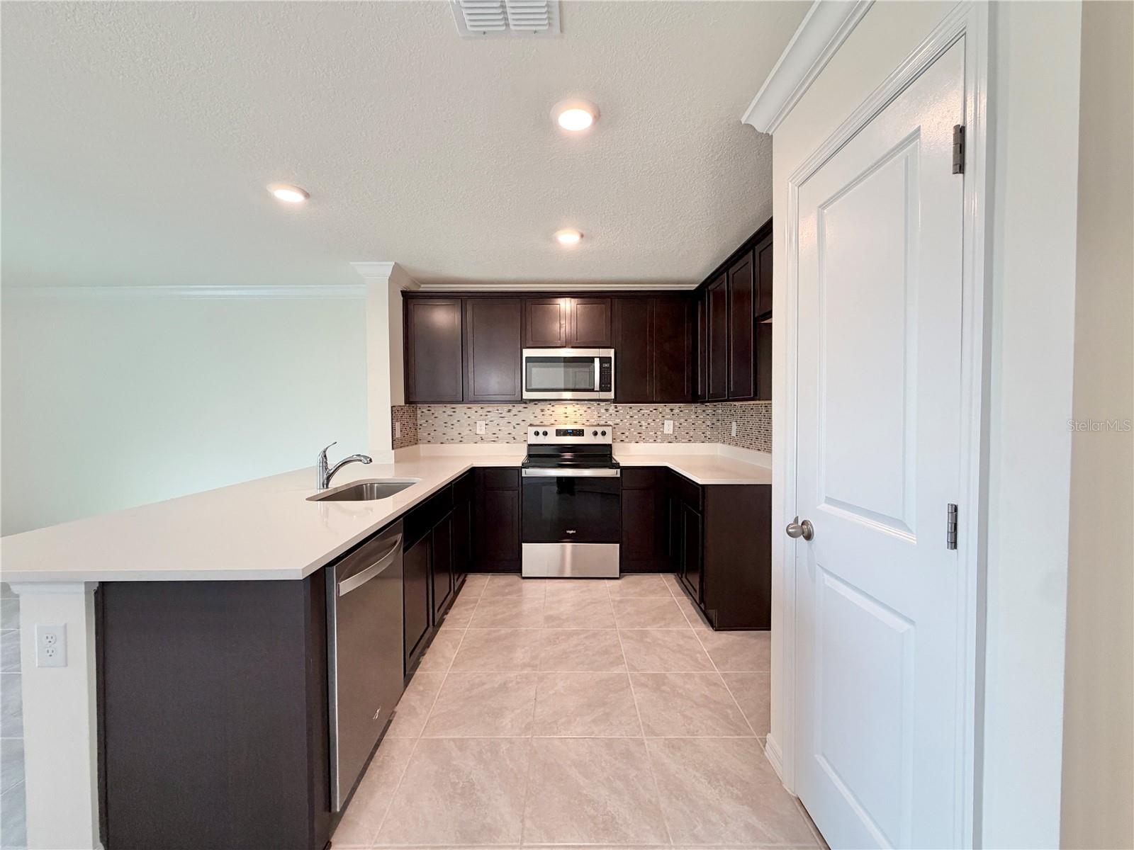 LAUREL COMMONS - Residential