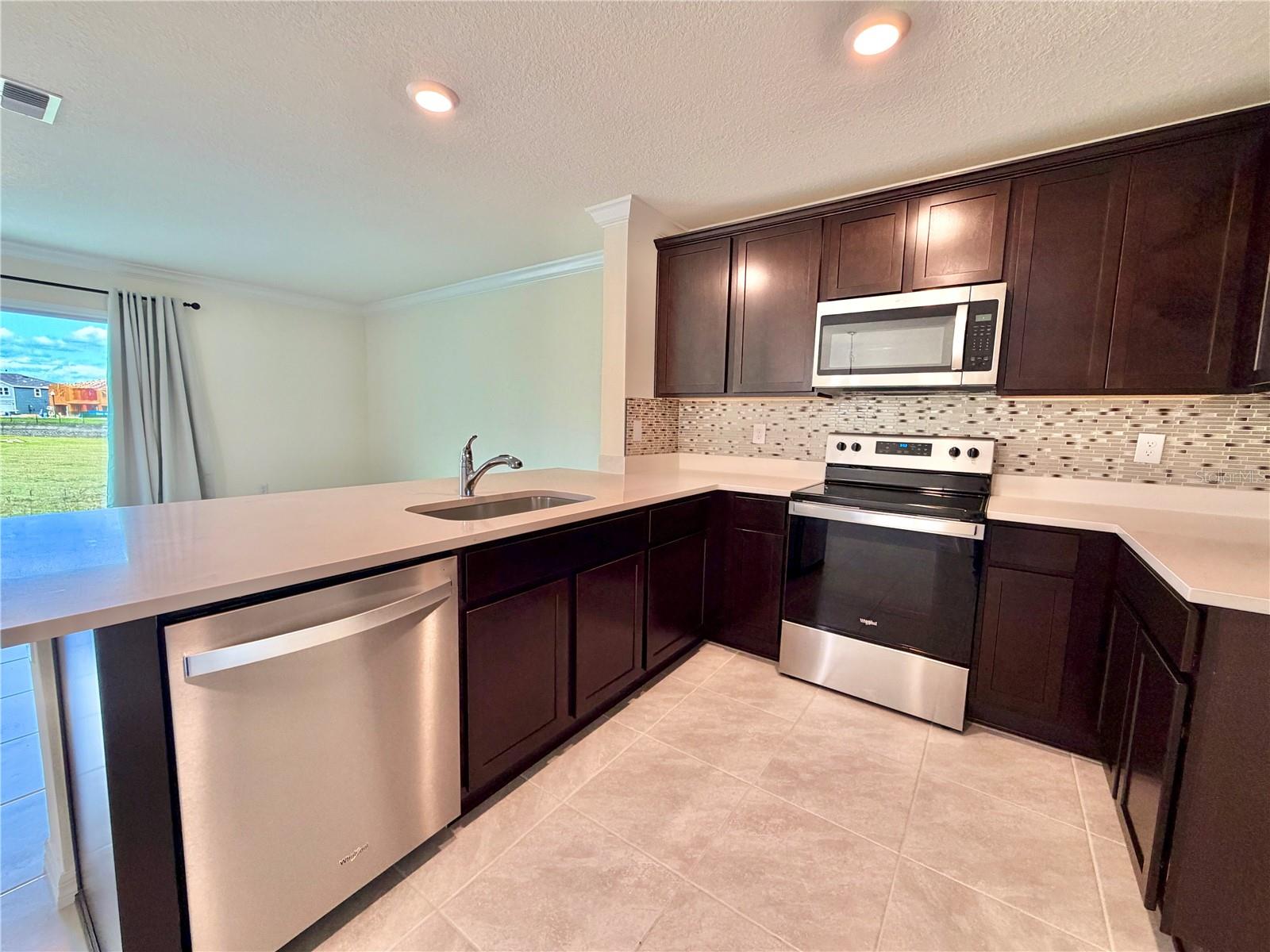 LAUREL COMMONS - Residential