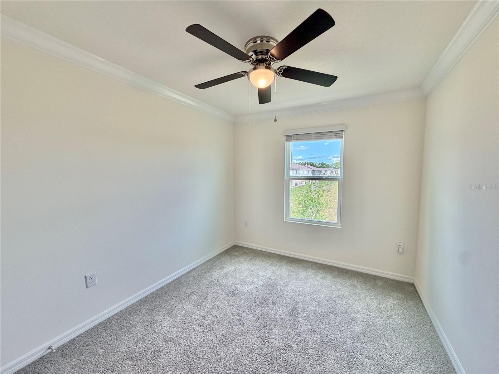 LAUREL COMMONS - Residential