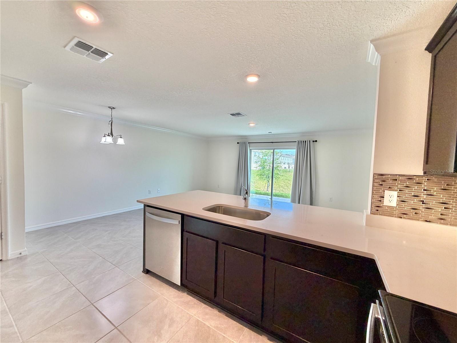 LAUREL COMMONS - Residential