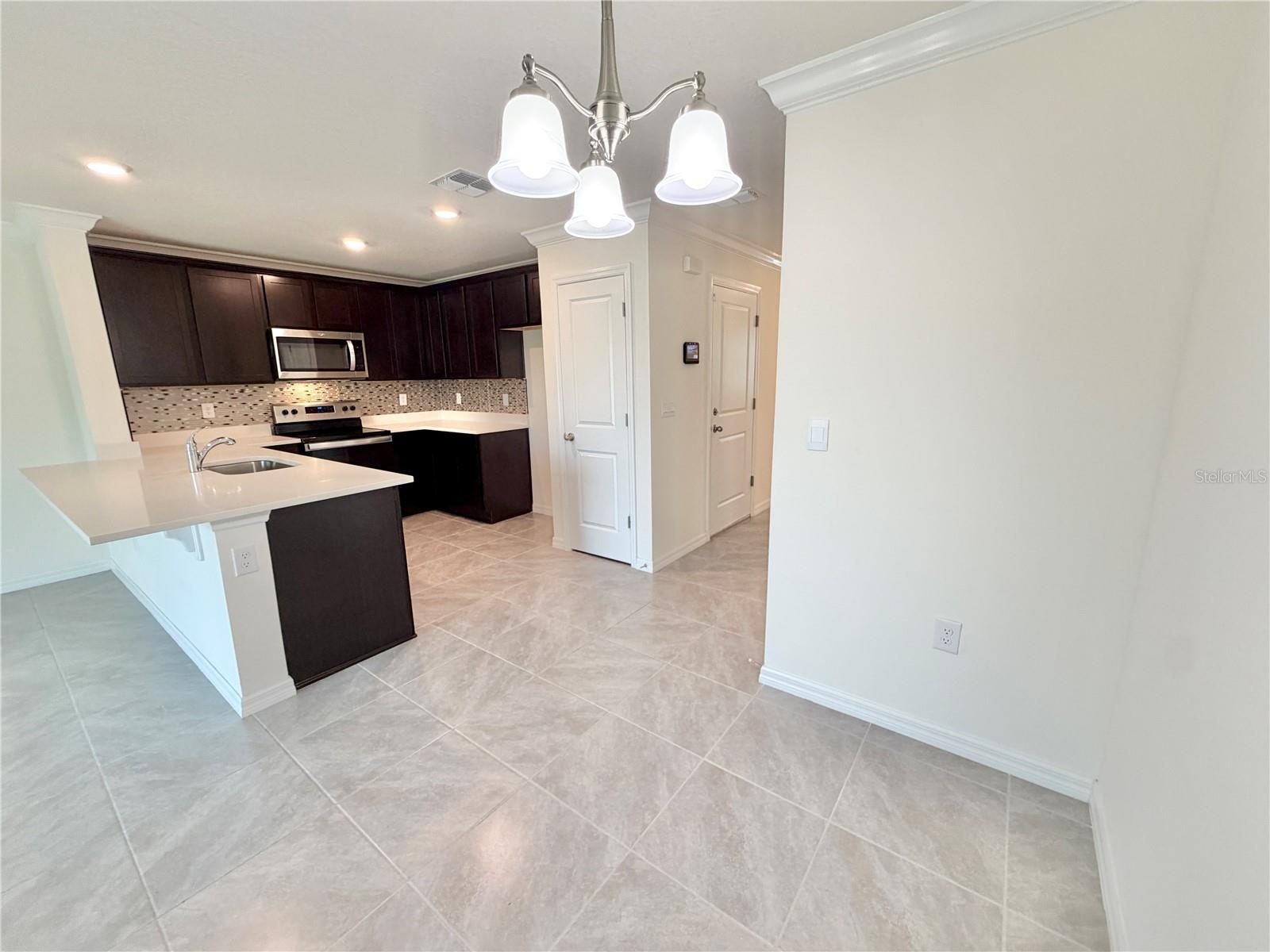 LAUREL COMMONS - Residential