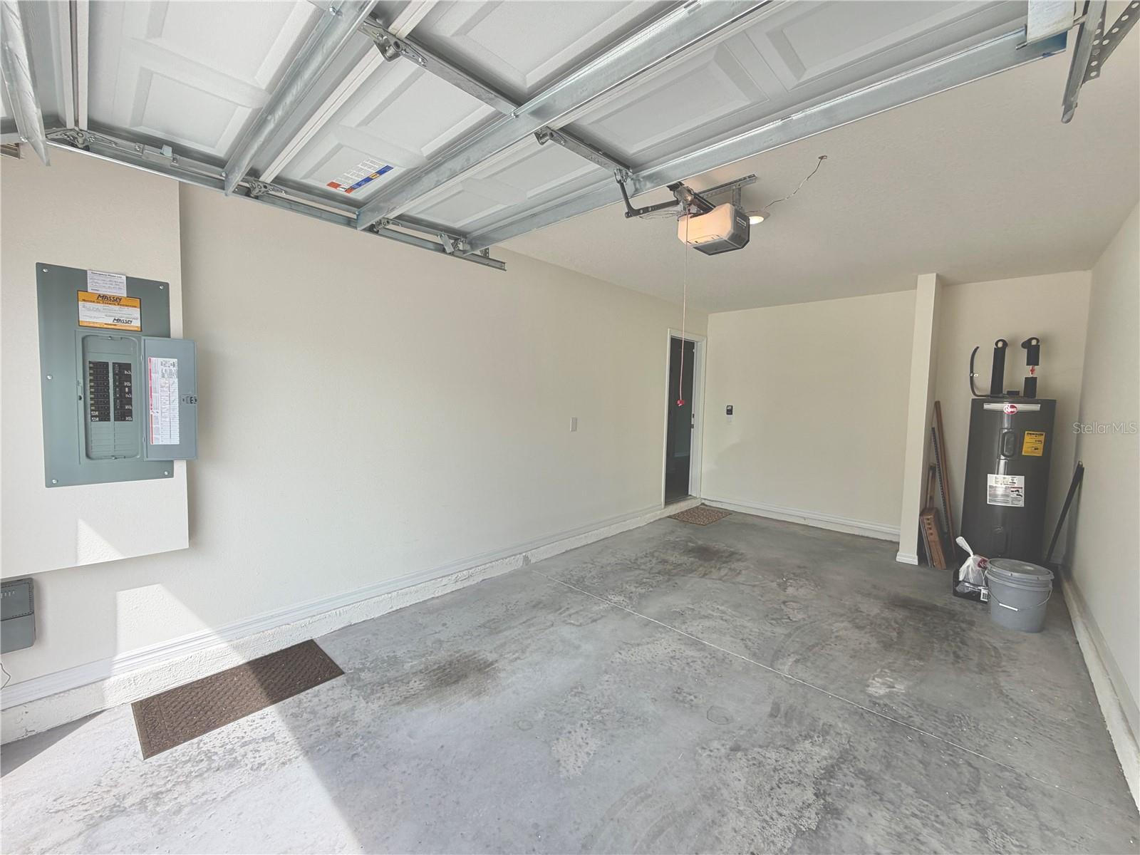 LAUREL COMMONS - Residential