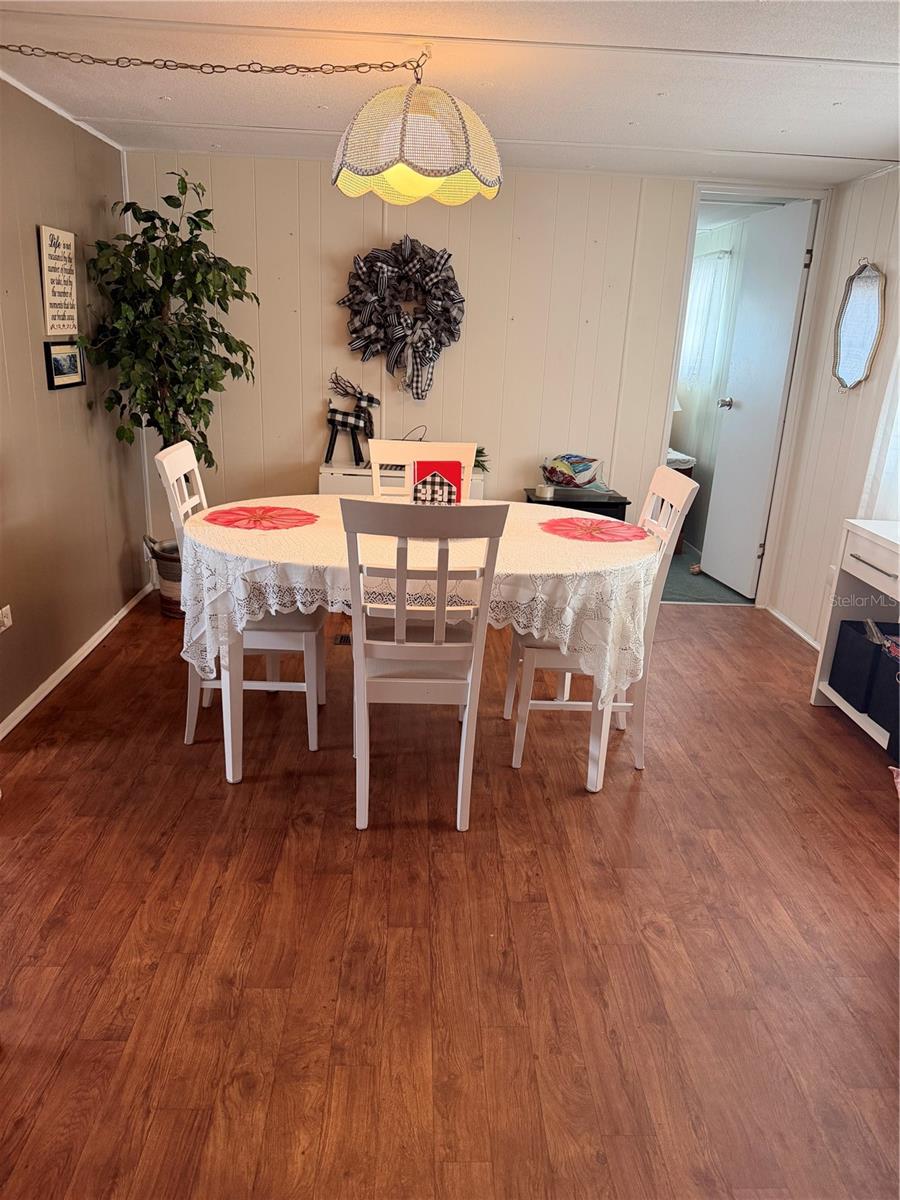 SLEEPY HOLLOW MOBILE ESTATES - Residential