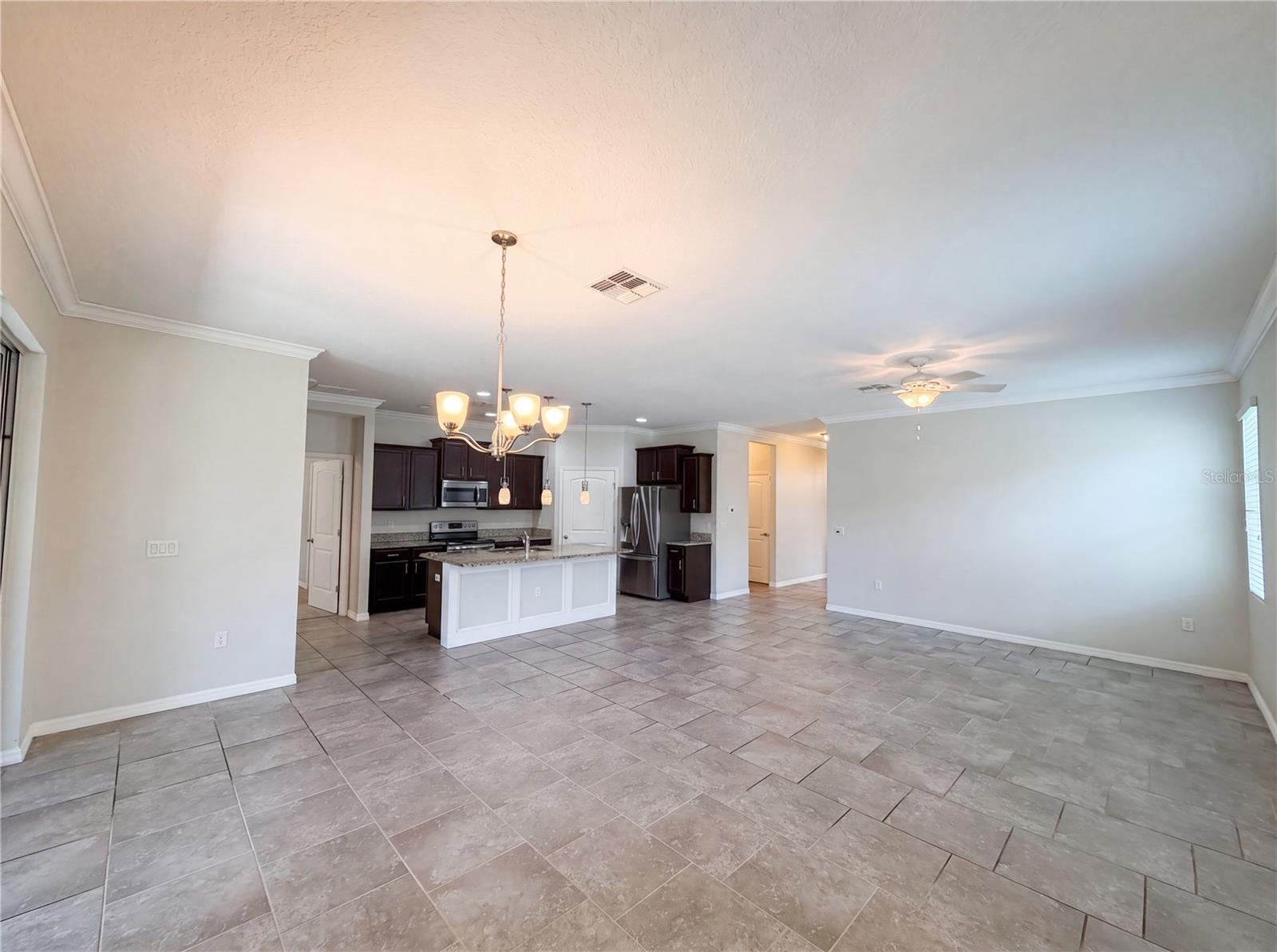 LAKESIDE LANDINGS PH 01 - Residential