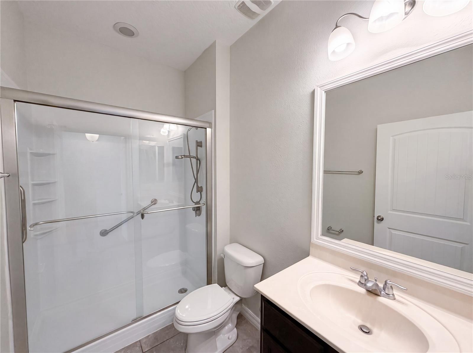 LAKESIDE LANDINGS PH 01 - Residential