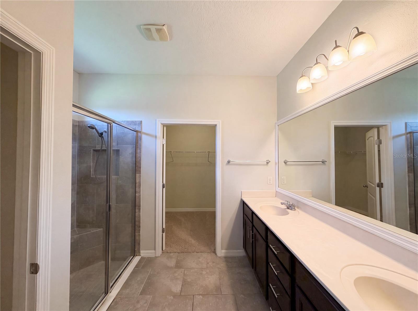 LAKESIDE LANDINGS PH 01 - Residential