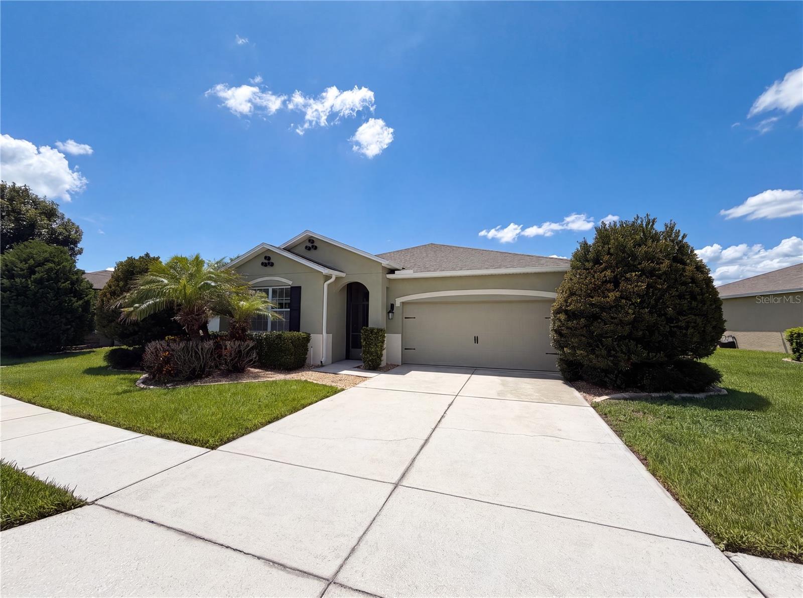 LAKESIDE LANDINGS PH 01 - Residential