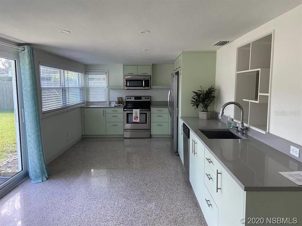 NEW SMYRNA BEACH - Residential Lease