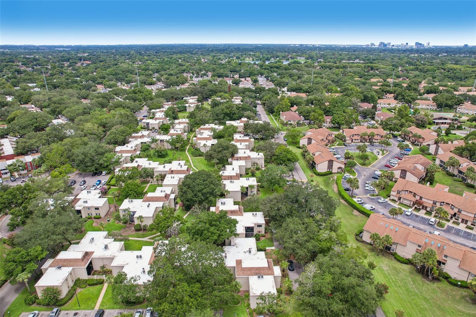 WIMBLEDON PARK CONDO 01 - Residential
