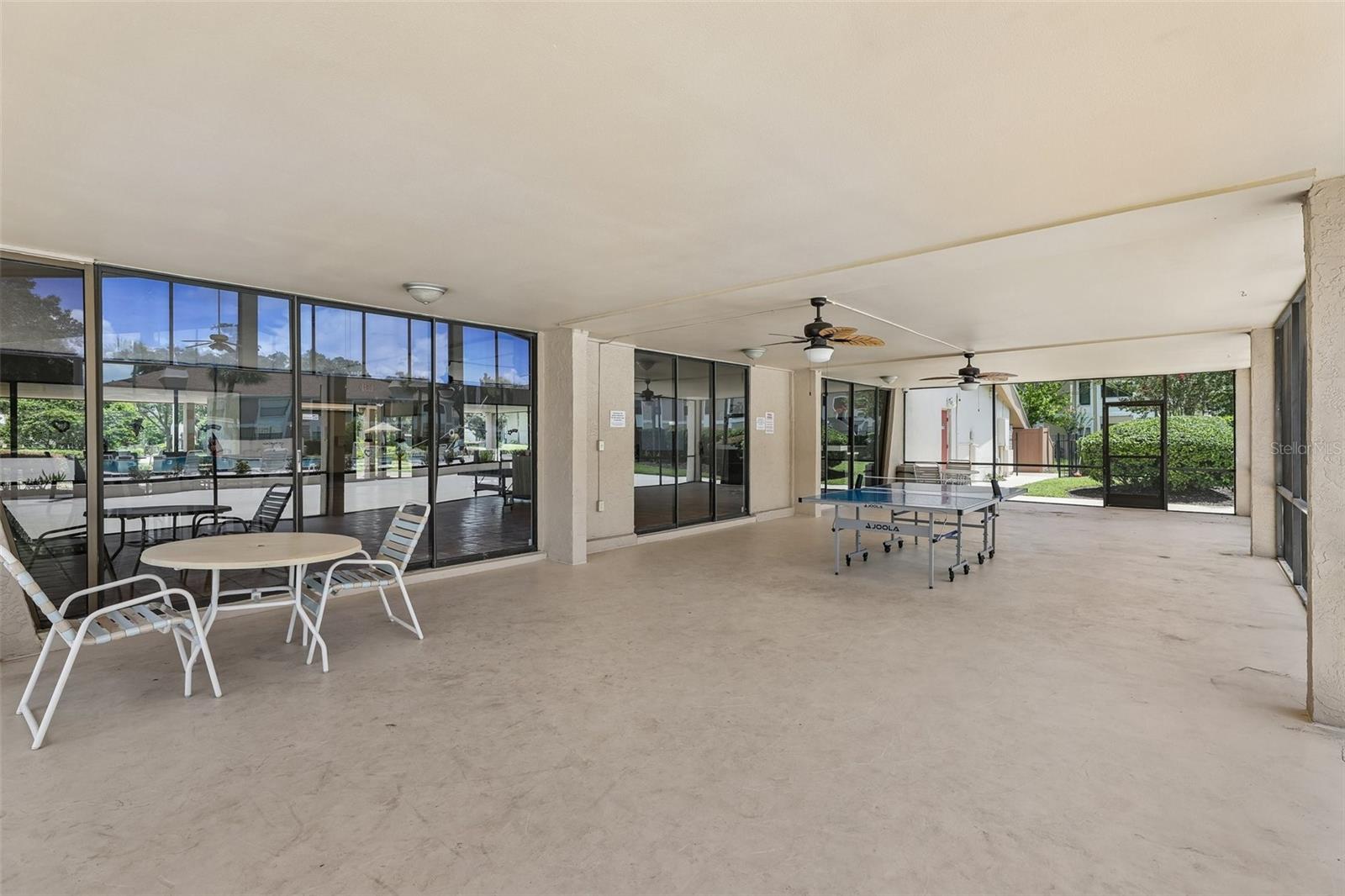 WIMBLEDON PARK CONDO 01 - Residential