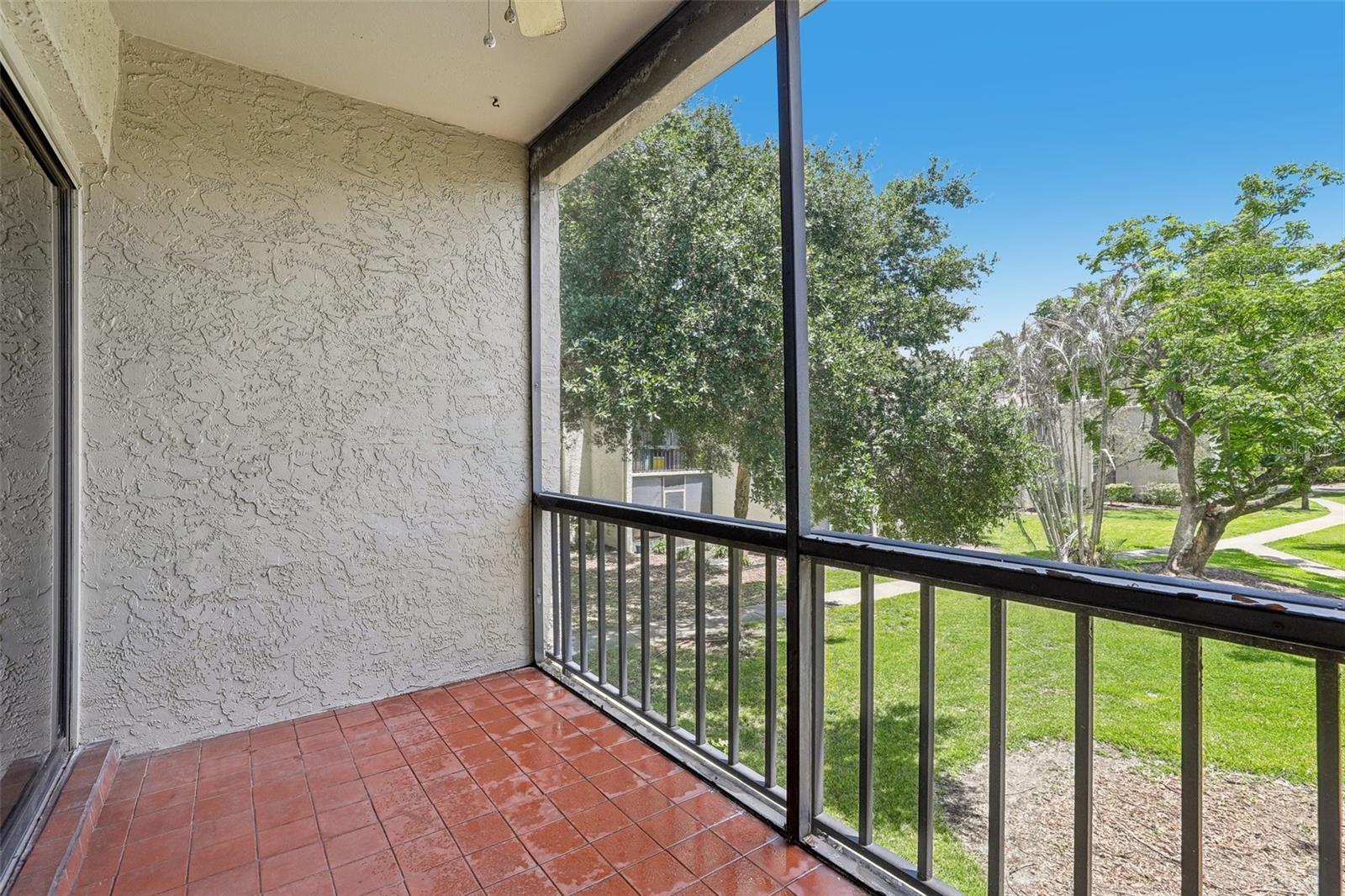 WIMBLEDON PARK CONDO 01 - Residential