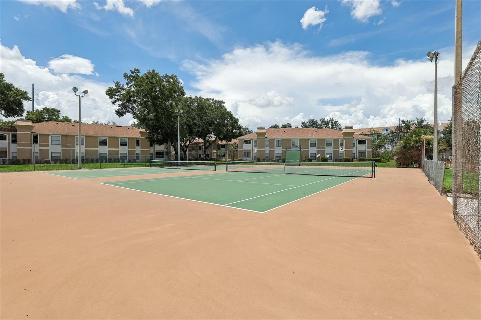 WIMBLEDON PARK CONDO 01 - Residential