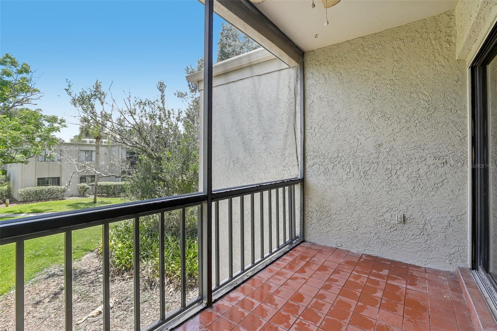 WIMBLEDON PARK CONDO 01 - Residential