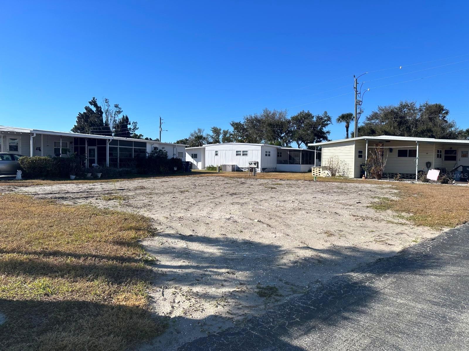 CHATEAU VILLAGE CO-OP - Land
