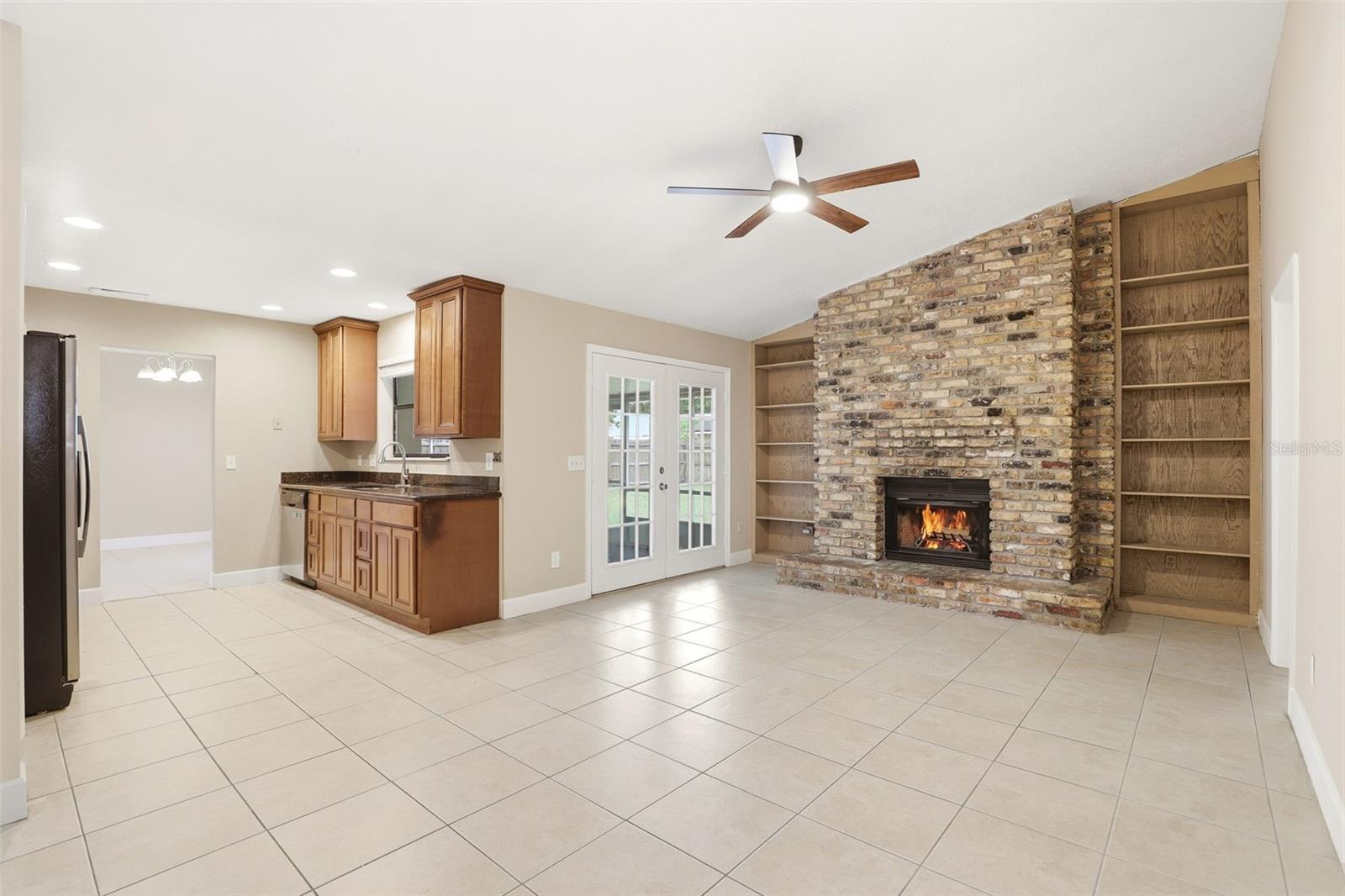 CLUBHOUSE ESTATES - Residential
