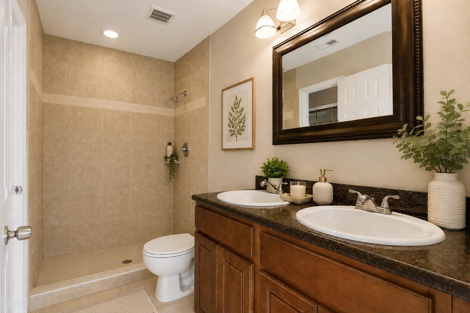 CLUBHOUSE ESTATES - Residential