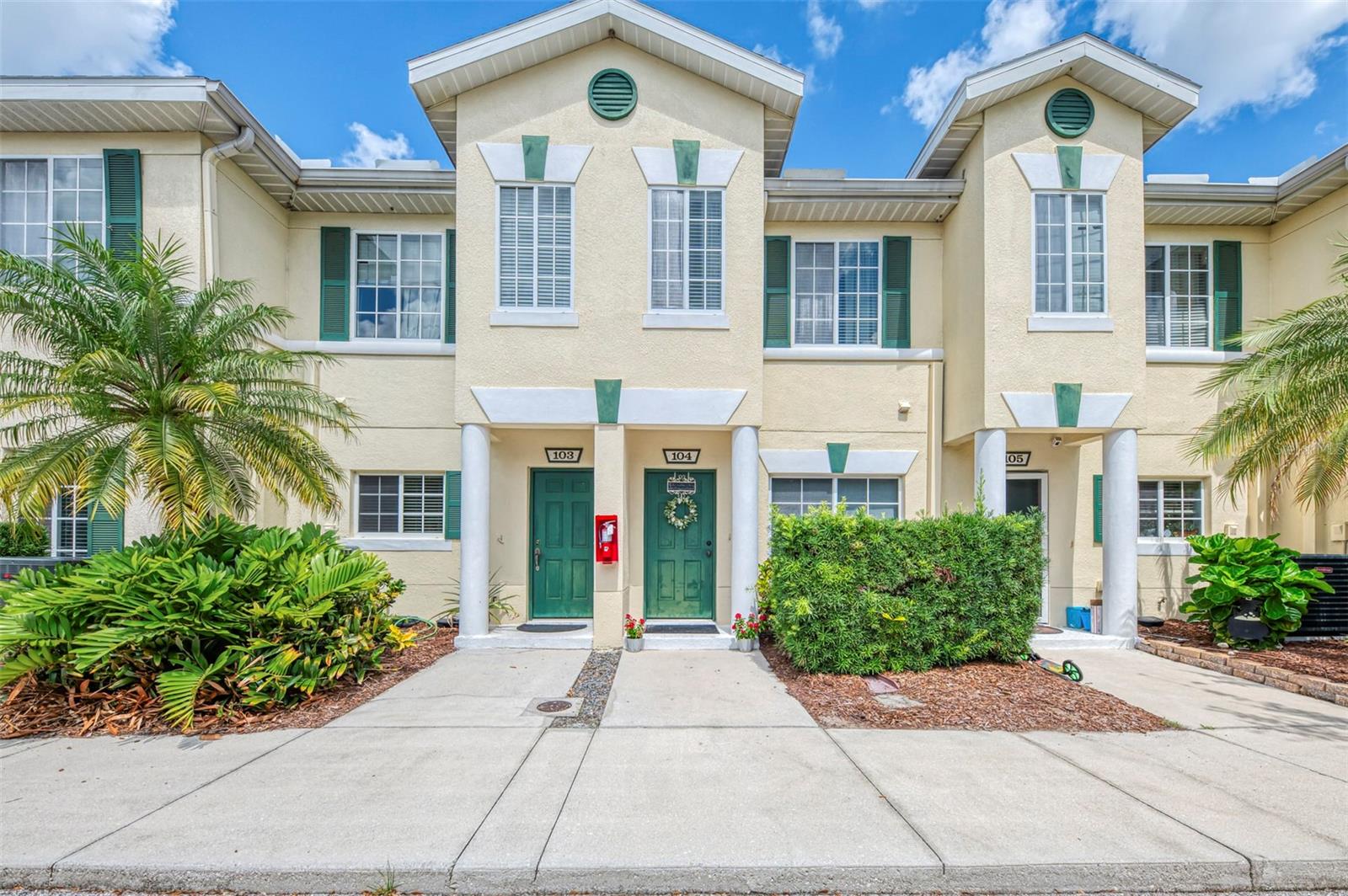 THE TWNHMS AT LIGHTHOUSE COVE I - Residential