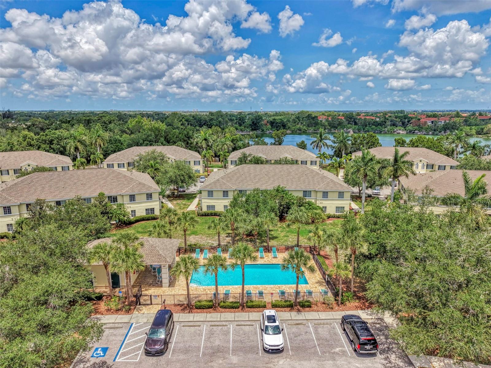 THE TWNHMS AT LIGHTHOUSE COVE I - Residential