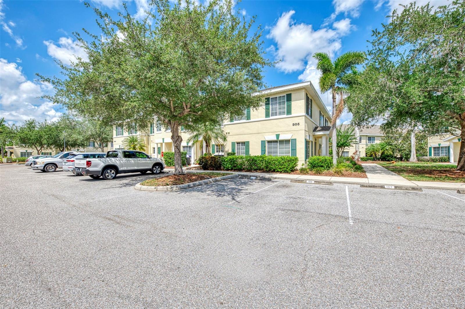 THE TWNHMS AT LIGHTHOUSE COVE I - Residential